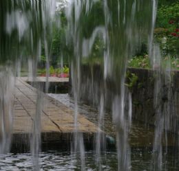 Lüks Otel ve Villa Kışlık Bahçelerinde Doğal Taş Şelale ve Su Özellikleri Tasarımı ve Proje Tedariki
