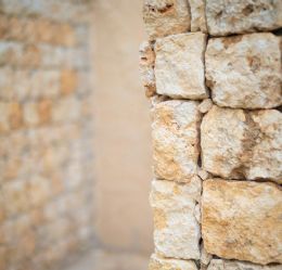 Natural Stone Design for Luxury Wine Cellars: Technical Details and Project Export Supply